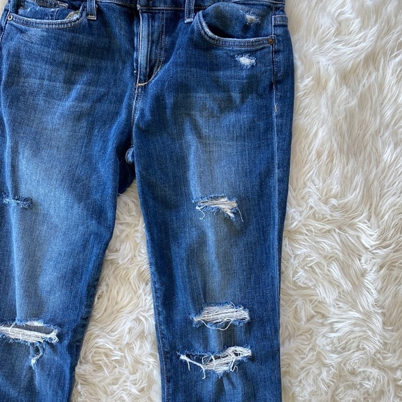 Joe's Jeans The Skinny Rolled Distressed Keagan Ankle Cut - Picture 5 of 13